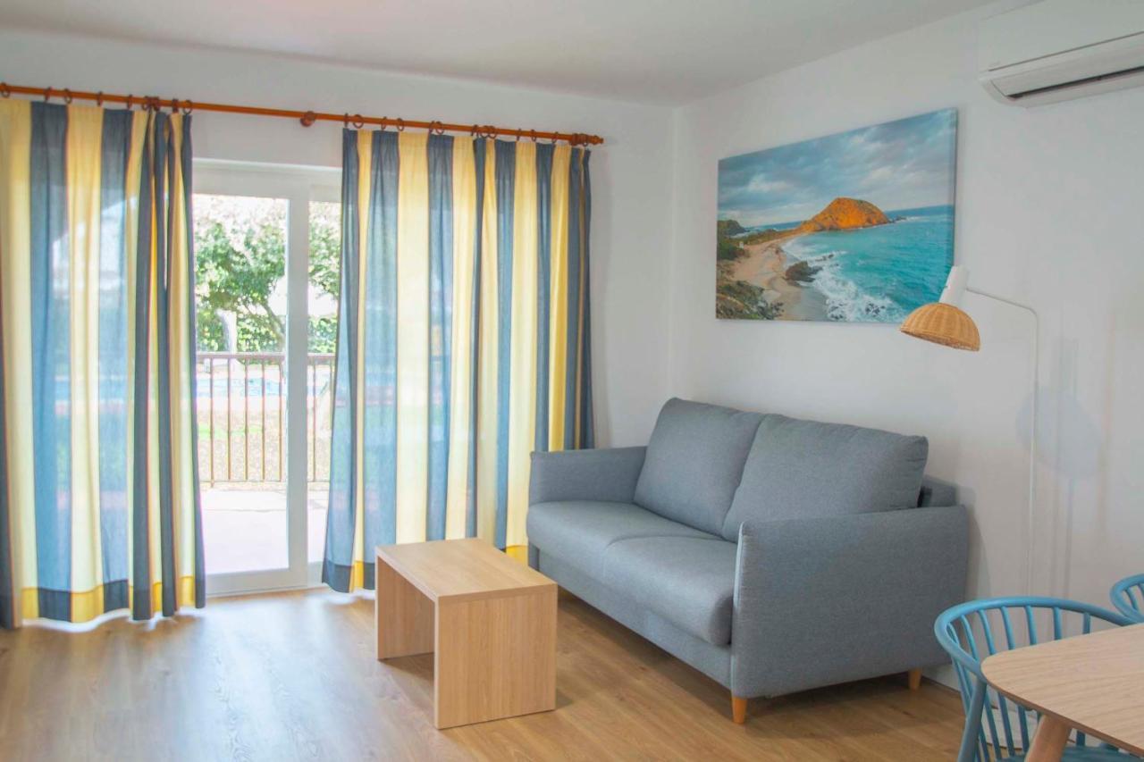 Sol Y Mar Aparthotel Cala'N Blanes  Bagian luar foto